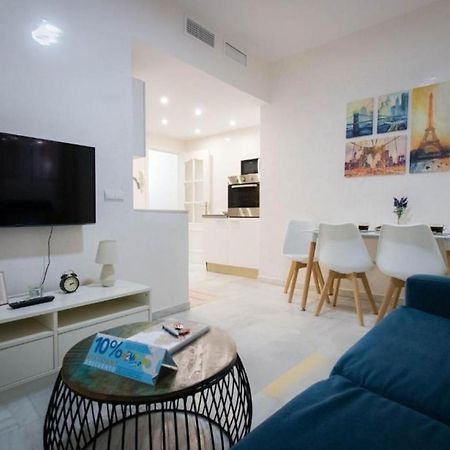 Holidays2Malaga Eduardo Ocon Ground Floor Renovated Apartment In The City Center Extérieur photo
