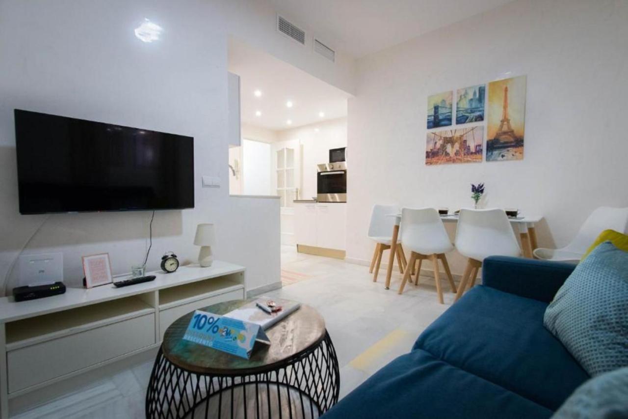 Holidays2Malaga Eduardo Ocon Ground Floor Renovated Apartment In The City Center Extérieur photo
