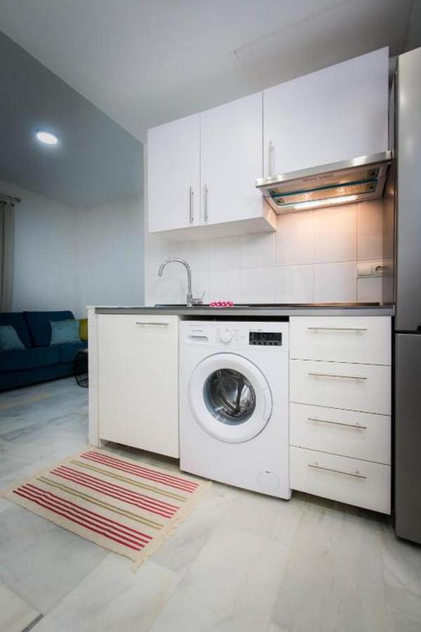 Holidays2Malaga Eduardo Ocon Ground Floor Renovated Apartment In The City Center Extérieur photo